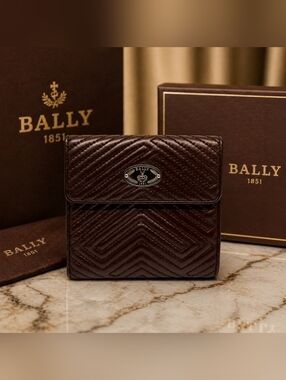 Vintage Bally Brown Quilted Women's Wallet